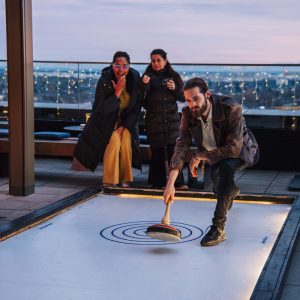 Eisstockschießen München im Fitzroy Winter Rooftop und Lounge